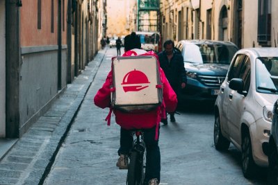 Bijklussen via Uber of Temper krijgt straks andere regels